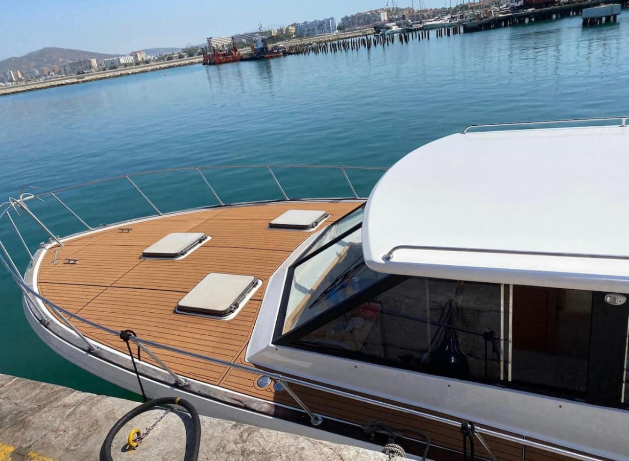 Barco Americano Sotogrande Torreguadiaro Exterior photo