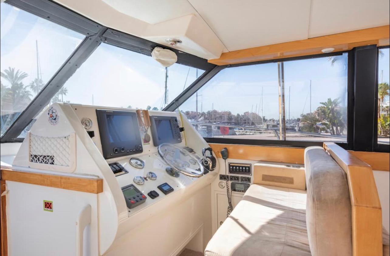 Barco Americano Sotogrande Torreguadiaro Exterior photo