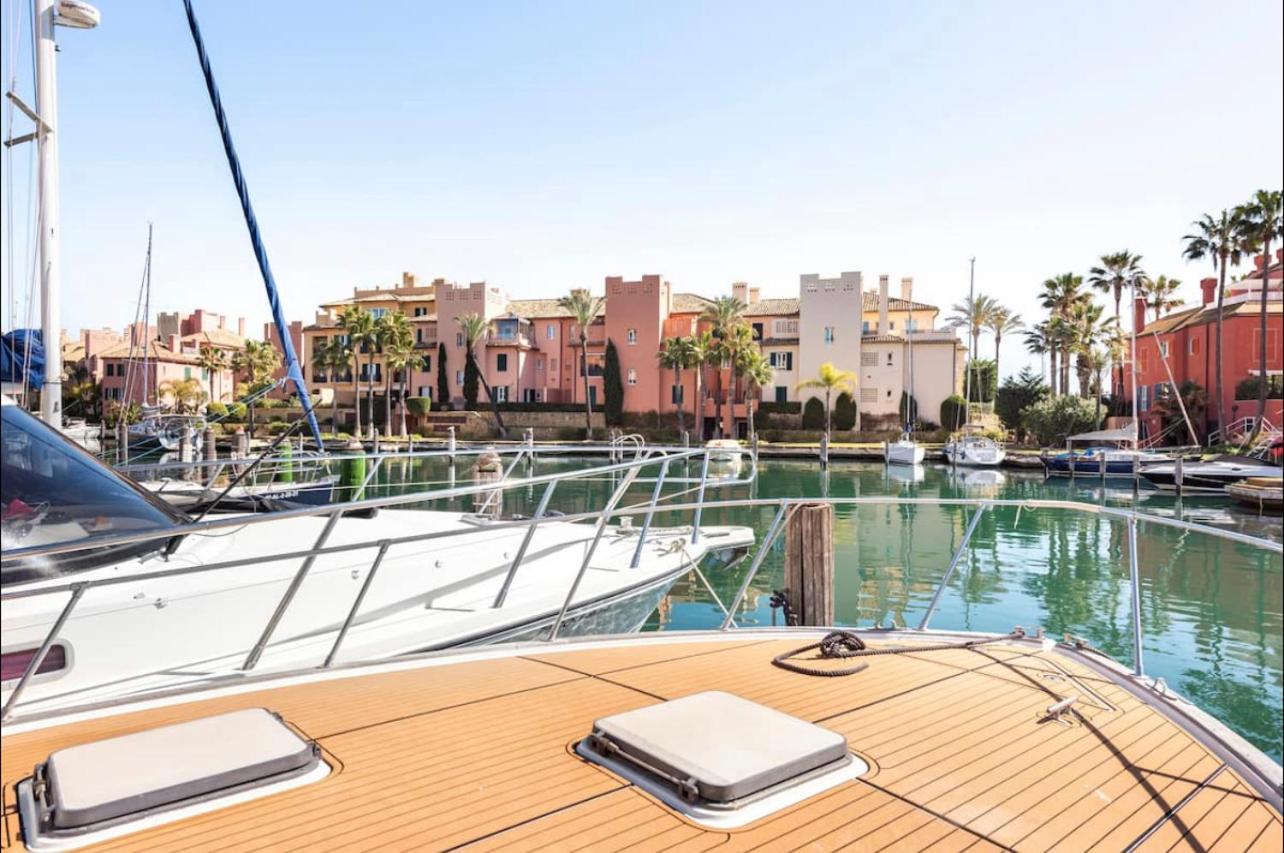 Barco Americano Sotogrande Torreguadiaro Exterior photo