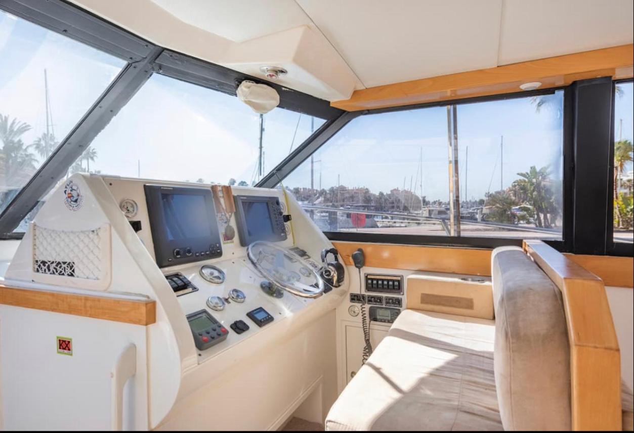 Barco Americano Sotogrande Torreguadiaro Exterior photo