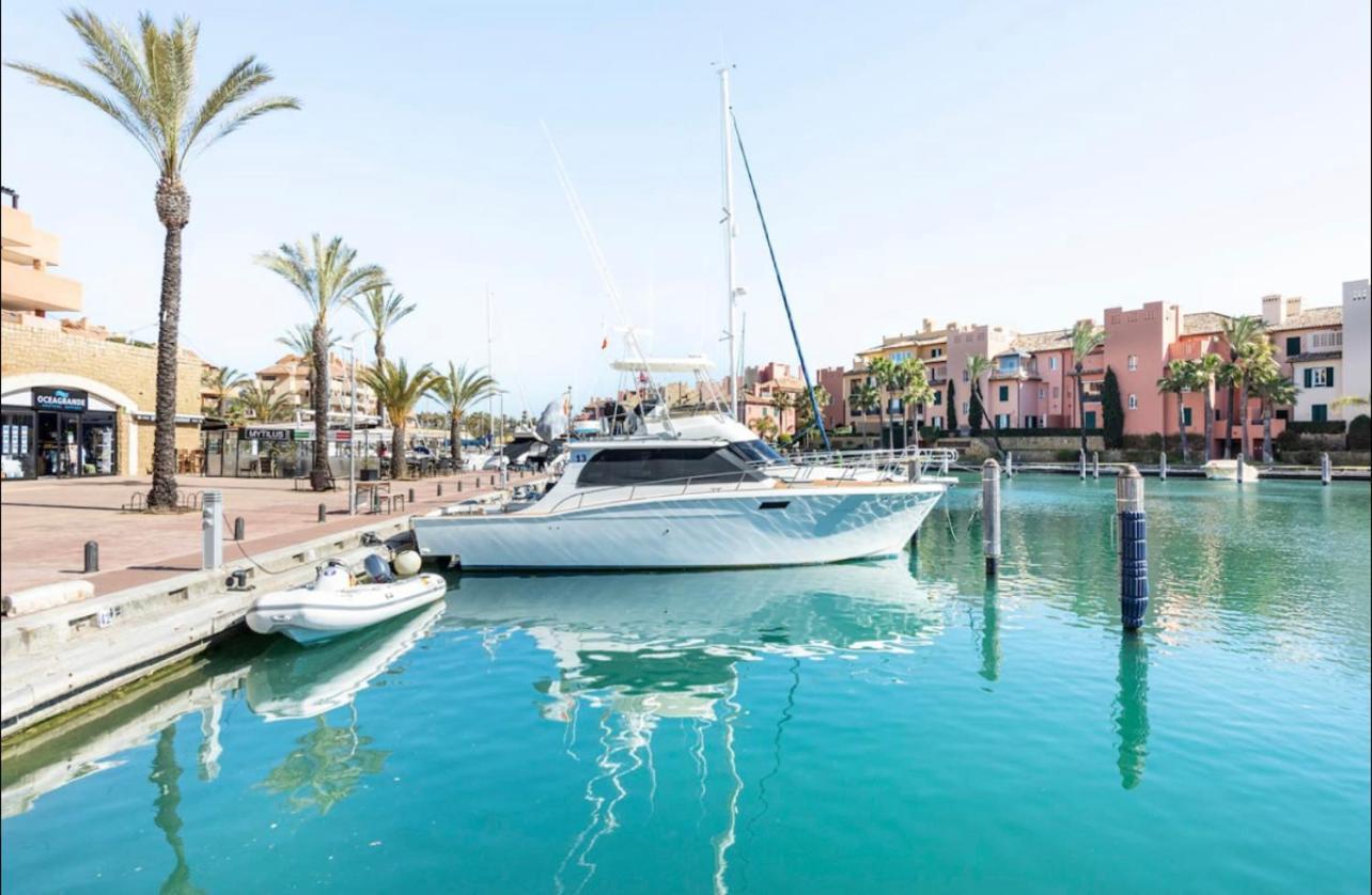 Barco Americano Sotogrande Torreguadiaro Exterior photo